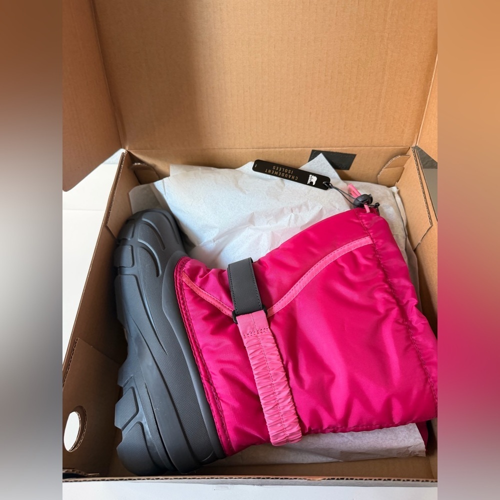 Sorel Youth Flurry Pink and Black Boots - Picture 5 of 11